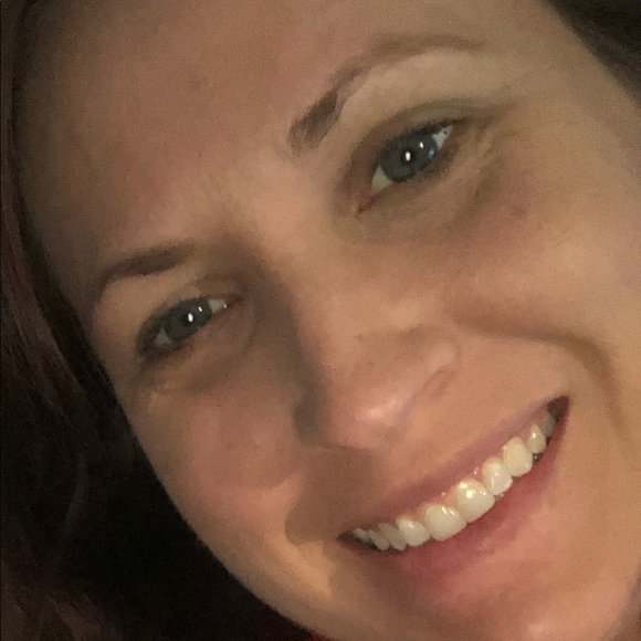 Meet your Posher, Rae - Picture 1 of 1